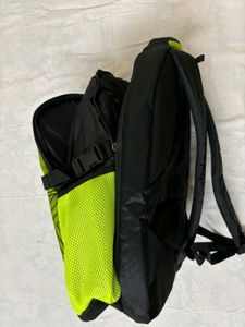🆕Lotto Black &amp; Neon Star Backpack