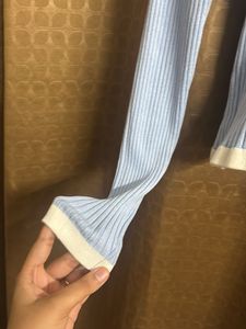 H&amp;M Cute Blue Ribbed Ruffle Top