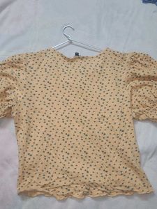 Peach Floral Puff Sleeve Top