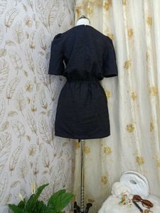 Chic Black Textured Puff Sleeve Dress