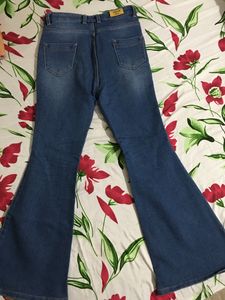 Black Lee- High-Waist Bootcut Jeans
