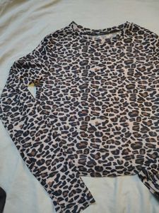 Newme Leopard Print mesh Top