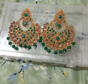 Chandbali Earrings - Green &amp; Gold