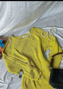 Forever 21 Sweat Shirt