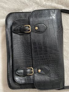 Medium Sling Bag
