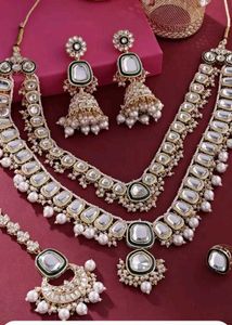Kundan Jewelry Set