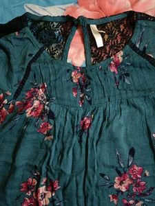 TRENDY TOP