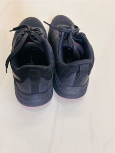 Stylish Black Sports Shoes