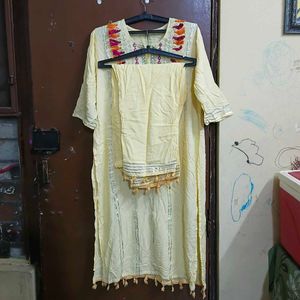 combo of 2 kurti set