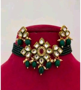 Stunning Kundan Choker Set