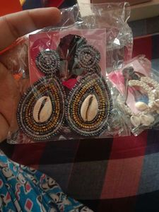 4 Trending Pair of Earrings