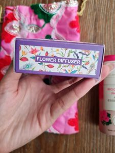 Rose Essential Oil And Flower Diffuser