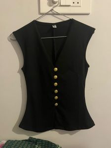 Chic Black V-Neck Sleeveless Top