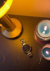Dressberry radial watch