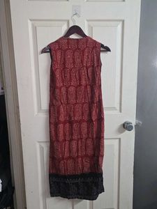 Maroon Paisley Print Sleeveless Kurta