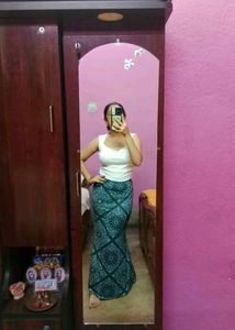 Stylish White Top &amp; Printed Skirt Set