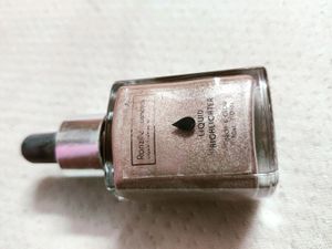 Ronzille cosmetics LIQUID ILLUMINATOR