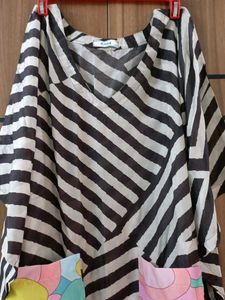 Chic Striped Tunic with Colorful Pockets