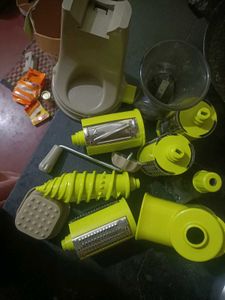 Crystal Kitchen Master: Slice, Grate, &amp; Juice!