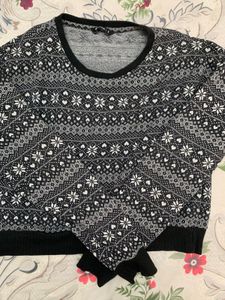 Cozy Black &amp; White Patterned Sweater