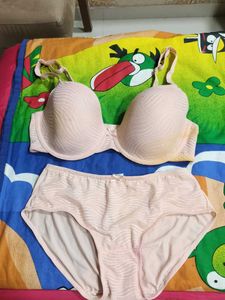 bra set wth brief panty