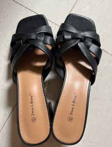 Stylish Black Block Heel Sandals