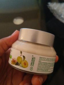 Organic Harvest Brightening Day Cream
