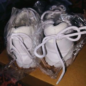White Sneakers For Women N Men