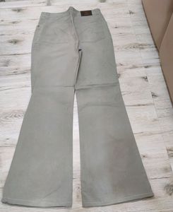 Fox Bootcut jeans Size 32 Sa0106