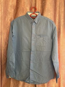 Men's Blue Long Sleeve Button-Up Shirt