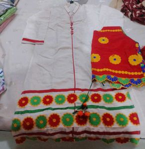 Beautiful Off White Kurti With Red Jacket
