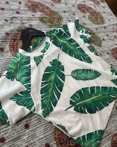 Tropical Leaf Print Cropped T-Shirt