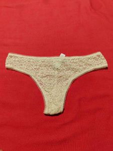 Women's Ivory Floral Lace Thong Brief M