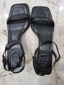 100% original Zara Black Heeled Sandals