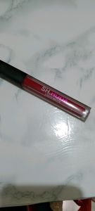 🆕💄 Huda lipstick in red ♥️
