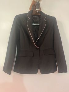 Stylish Black Blazer