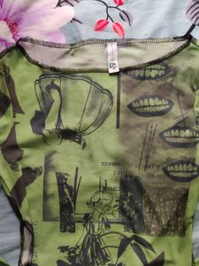 Green Graphic Print sheer Top,(size-xs)