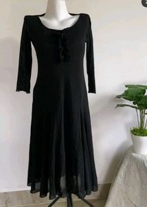 Elegant Black Midi Dress