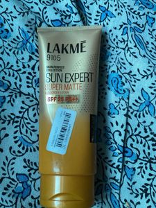 Lakme Matte Sunscreen SPF 30 PA++ NiacinamideUVA/B