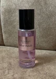 Victoria's Secret Velvet Petals Fragrance Mist