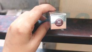 💄 Insight Non Transfer Lip Color