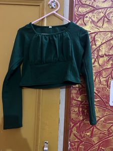 Chic Green Ruched Long Sleeve Top