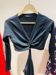 Boohoo Black Ribbed Tie-Front Top