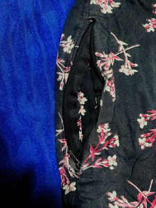 Floral Print Cropped Pants