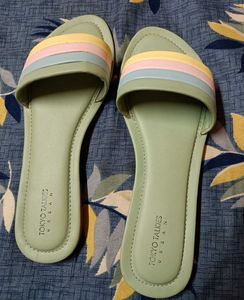 PRICEDROP!!!!!!MULTICOLOUR FLATS