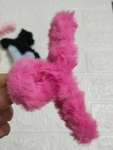 ✨2 piece soft fur hair claw clutcher|  trending an