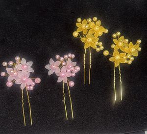 Floral Pearl Hair Pins (Set of 4)