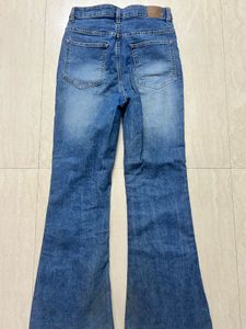 Low Waisted Flare Jeans