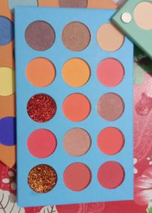 Minara 60 Color Eyeshadow Palette