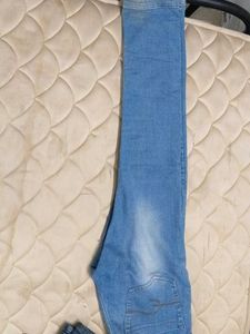 Light Wash Skinny Jeans
